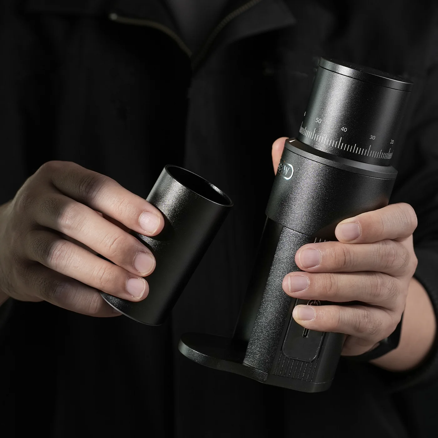 HiBREW G5mini Wireless Portable Coffee Grinder | 38mm Stainless Steel Conical Burr | 100-Step Stepless Adjustment | Type-C Fast Charging | Home/Outdoor/Office Use - Image 4