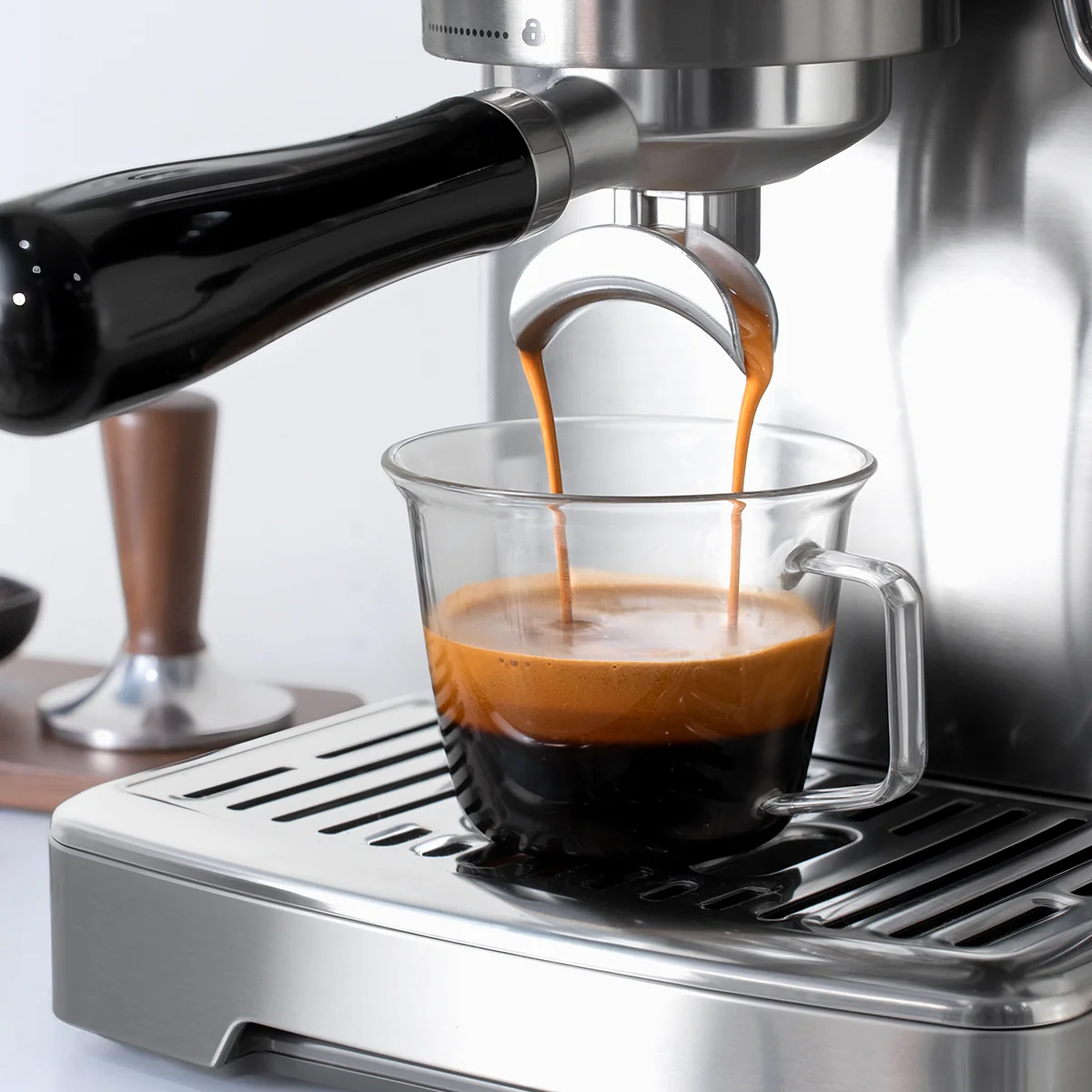 HiBREW H10 Semi-Automatic Espresso Machine | 15Bar Pump | 1.8L Tank | Adjustable Temperature Control - Image 7
